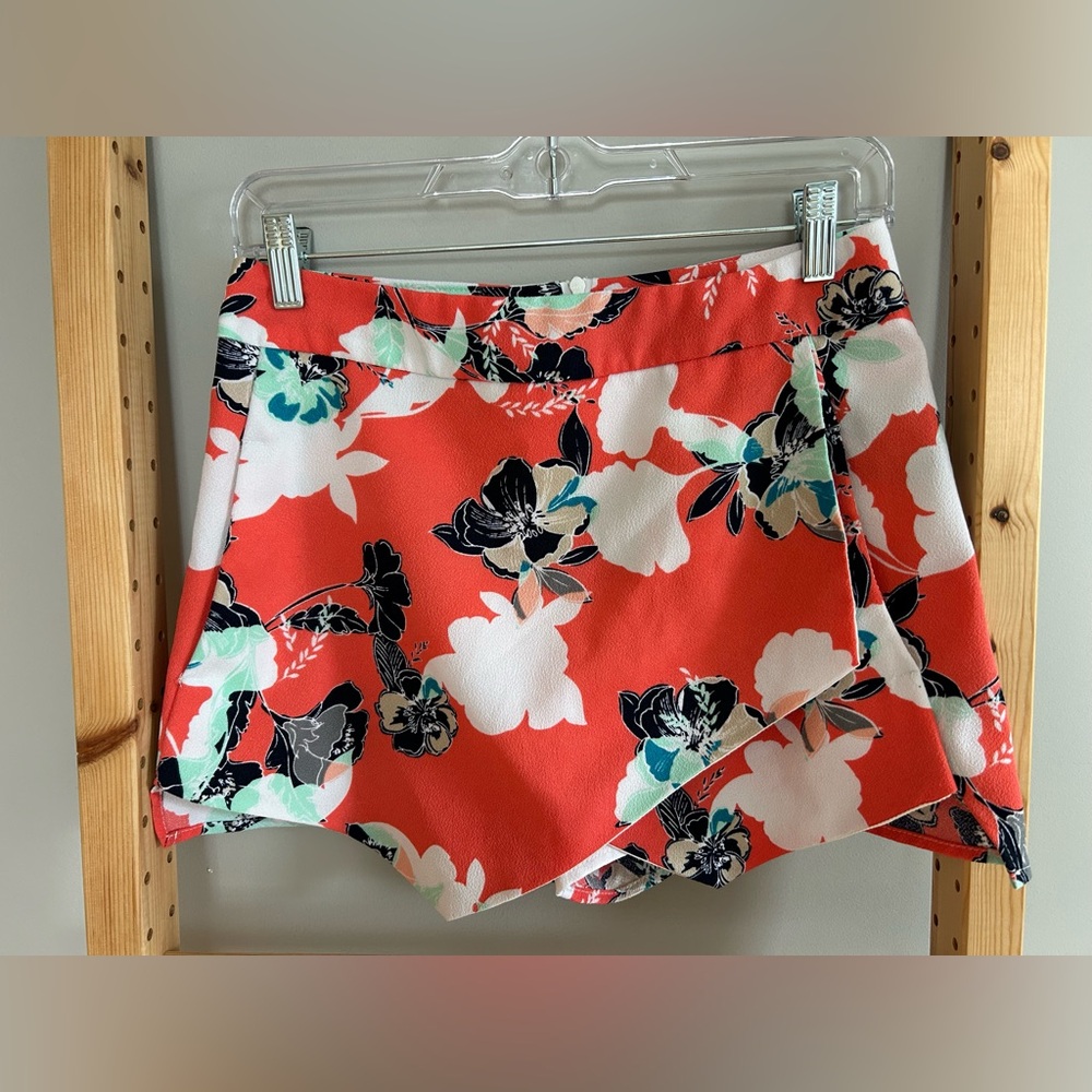 Aqua Coral Orange, Navy and White Floral Skort Size Medium